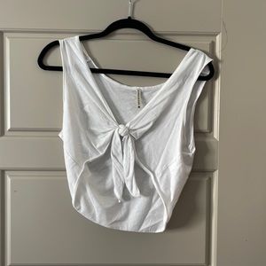 LF WHITE CROP TOP